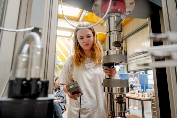 MAWI_SummerSchool_2023_Zugmaschine
